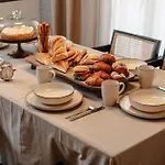 Naxian Nest Penthouse 3br - Walk To Apartament *