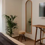 Naxian Nest Penthouse 3br - Walk To