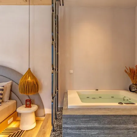 Naxian Nest Suites&apartments Naxos City